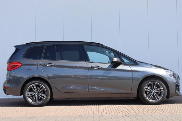 BMW 2-SERIE GRAN TOURER 216i 7p. | High Executive Sportline / trekhaak / Head Up Display / Extra Getint Glas / 17 '' /