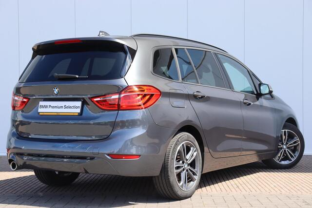 BMW 2-SERIE GRAN TOURER 216i 7p. | High Executive Sportline / trekhaak / Head Up Display / Extra Getint Glas / 17 '' /