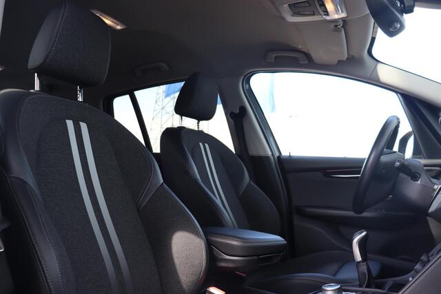 BMW 2-SERIE GRAN TOURER 216i 7p. | High Executive Sportline / trekhaak / Head Up Display / Extra Getint Glas / 17 '' /