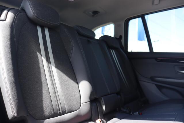 BMW 2-SERIE GRAN TOURER 216i 7p. | High Executive Sportline / trekhaak / Head Up Display / Extra Getint Glas / 17 '' /