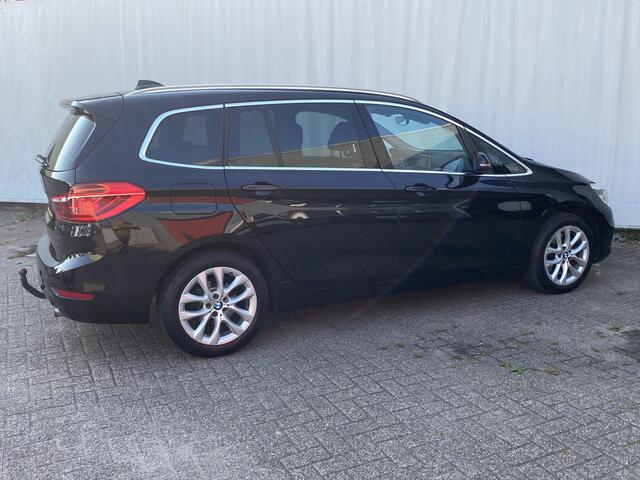 BMW 2-SERIE GRAN TOURER 220i Aut. /leder / trekhaak/ hifi-sp.