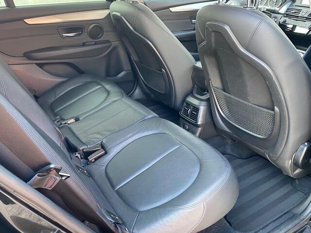 BMW 2-SERIE GRAN TOURER 220i Aut. /leder / trekhaak/ hifi-sp.