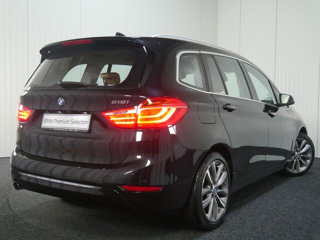 BMW 2-SERIE GRAN TOURER 218i High Executive Luxury Line Automaat / Achteruitrijcamera / Sportstoelen / Head-Up / LED / Navigatie Plus / Park Assistant / Stoelverwarming