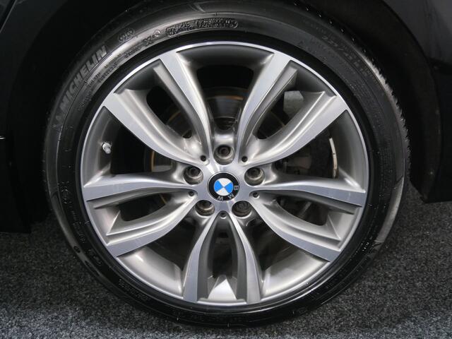 BMW 2-SERIE GRAN TOURER 218i High Executive Luxury Line Automaat / Achteruitrijcamera / Sportstoelen / Head-Up / LED / Navigatie Plus / Park Assistant / Stoelverwarming