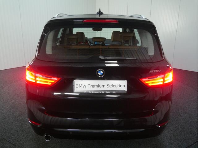BMW 2-SERIE GRAN TOURER 218i High Executive Luxury Line Automaat / Achteruitrijcamera / Sportstoelen / Head-Up / LED / Navigatie Plus / Park Assistant / Stoelverwarming