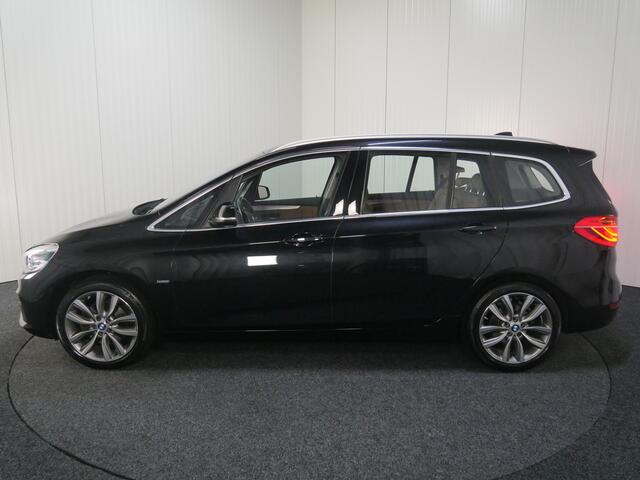 BMW 2-SERIE GRAN TOURER 218i High Executive Luxury Line Automaat / Achteruitrijcamera / Sportstoelen / Head-Up / LED / Navigatie Plus / Park Assistant / Stoelverwarming