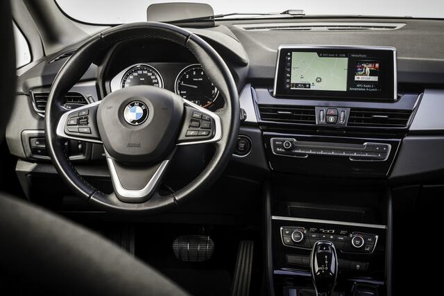 BMW 2-SERIE GRAN TOURER 220i 180 Pk Automaat Business Edition I Head Up Display I Navi I LED I 17 inch. LMV