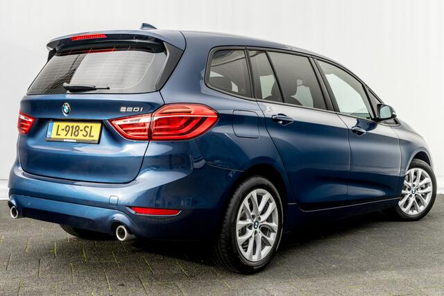 BMW 2-SERIE GRAN TOURER 220i 180 Pk Automaat Business Edition I Head Up Display I Navi I LED I 17 inch. LMV