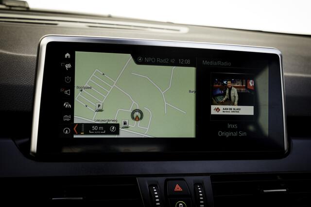 BMW 2-SERIE GRAN TOURER 220i 180 Pk Automaat Business Edition I Head Up Display I Navi I LED I 17 inch. LMV