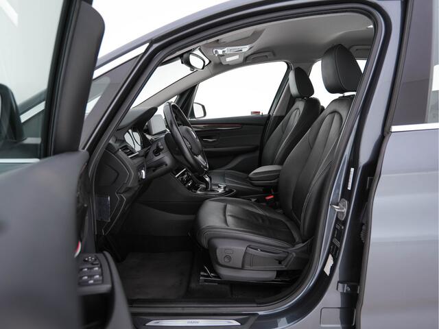 BMW 2-SERIE GRAN TOURER 220d High Executive Luxury-Line M-Aerodynamica Aut. *NAVI-FULLMAP | DAKOTA-FULL-LEATHER| FULL-LED | CAMERA | KEYLESS | HIFI-SOUND | ECC | PDC | CRUISE | AMBIENT-LIGHT | COMFORT-SEATS | TOWBAR | 18''ALU*