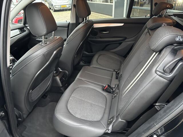 BMW 2-SERIE GRAN TOURER 216i 7p. Executive Edition / Head Up Display / NL Auto / Camera /