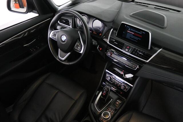 BMW 2-SERIE GRAN TOURER 218i High Executive Edition, 7-persoons, Automaat, LED, Volleder, Panoramadak, Trekhaak!