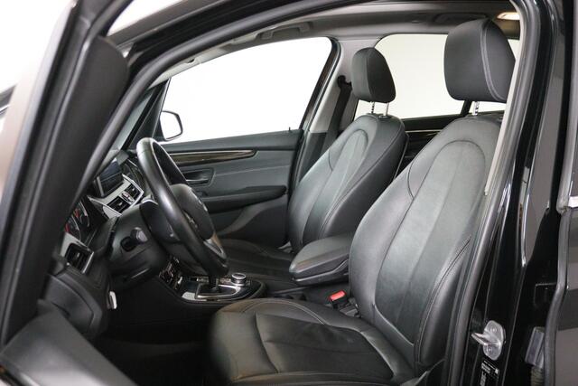 BMW 2-SERIE GRAN TOURER 218i High Executive Edition, 7-persoons, Automaat, LED, Volleder, Panoramadak, Trekhaak!