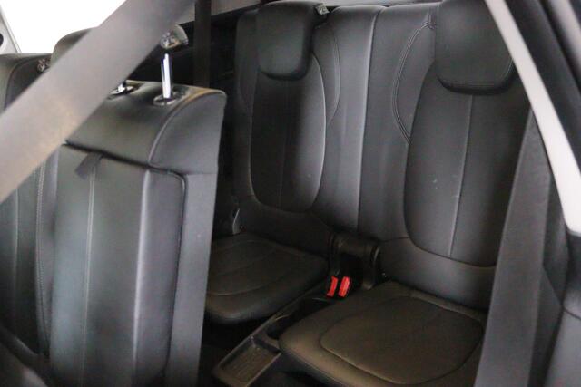 BMW 2-SERIE GRAN TOURER 218i High Executive Edition, 7-persoons, Automaat, LED, Volleder, Panoramadak, Trekhaak!