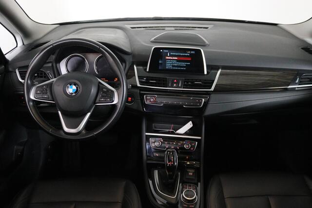 BMW 2-SERIE GRAN TOURER 218i High Executive Edition, 7-persoons, Automaat, LED, Volleder, Panoramadak, Trekhaak!
