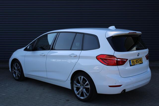 BMW 2-SERIE GRAN TOURER 218i High Executive Vol-Leder Navigatie Stoelverwarming Full-LED