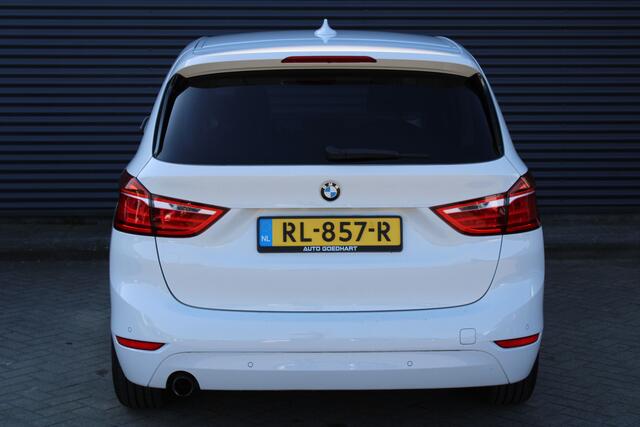 BMW 2-SERIE GRAN TOURER 218i High Executive Vol-Leder Navigatie Stoelverwarming Full-LED
