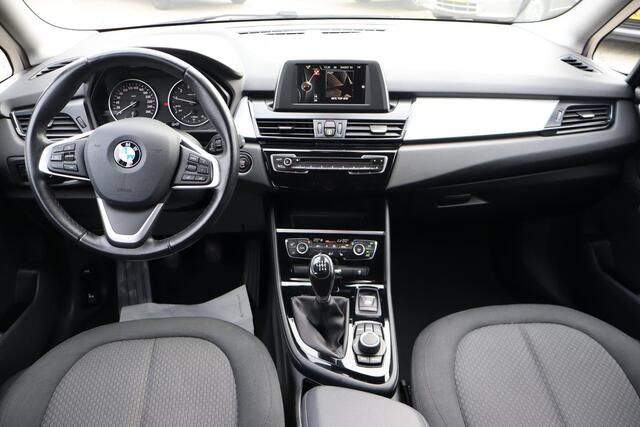 BMW 2-SERIE GRAN TOURER 216i 7p. Executive Stoelverwarming, Lichtmetalen wielen, Cruise control, Elektrische ramen