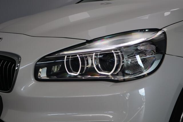 BMW 2-SERIE GRAN TOURER 218i Cent.Exec. 7p. | Leder | Xenon | Parelmoer | Automaat