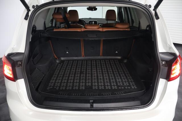 BMW 2-SERIE GRAN TOURER 218i Cent.Exec. 7p. | Leder | Xenon | Parelmoer | Automaat