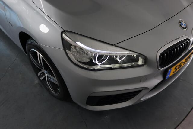 BMW 2-SERIE GRAN TOURER 218i High Executive 7-Persoons, Sportline, Panoramadak, Volleder, HUD, Grote Navi.