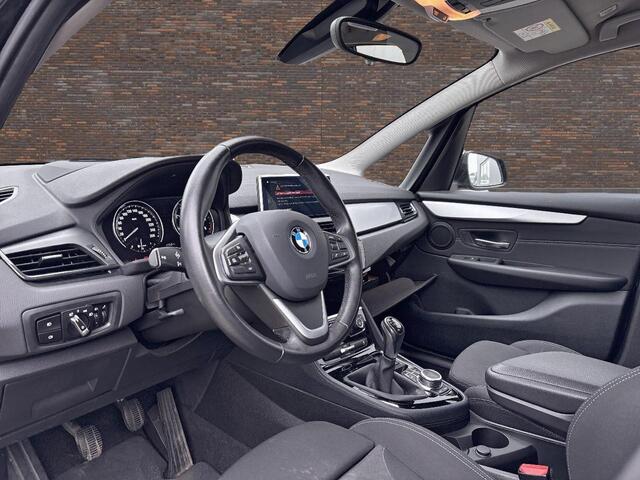 BMW 2-SERIE GRAN TOURER 216d ECC SPORTSTOELEN NAVIGATIE