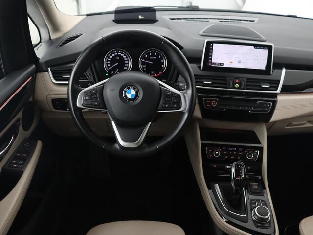 BMW 2-SERIE GRAN TOURER 218i High Executive Edition | 7-persoons | Automaat | Camera | Sfeerverlichting | Carplay | Cruise Control | Stoelverwarming | LED | Leder | Climate controle