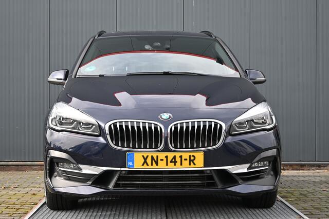 BMW 2-SERIE GRAN TOURER 220i High Executive trekhaak panoramadak leer