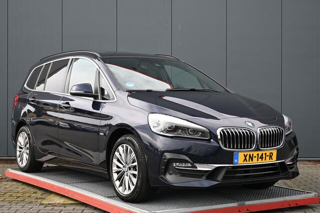 BMW 2-SERIE GRAN TOURER 220i High Executive trekhaak panoramadak leer