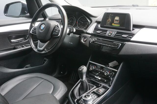 BMW 2-SERIE GRAN TOURER 216d Centennial High Executive | Leder | Cruise Control | Navigatie | PDC | Trekhaak |