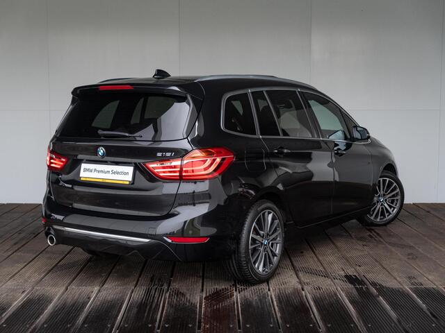BMW 2-SERIE GRAN TOURER 218i | High Executive | Parking Pack | Panoramadak | Stoelverwarming | Head-Up Display | Laserlicht | 18''
