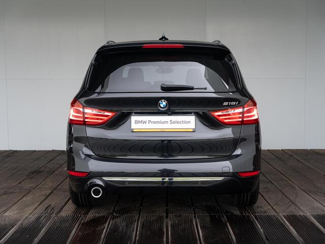 BMW 2-SERIE GRAN TOURER 218i | High Executive | Parking Pack | Panoramadak | Stoelverwarming | Head-Up Display | Laserlicht | 18''