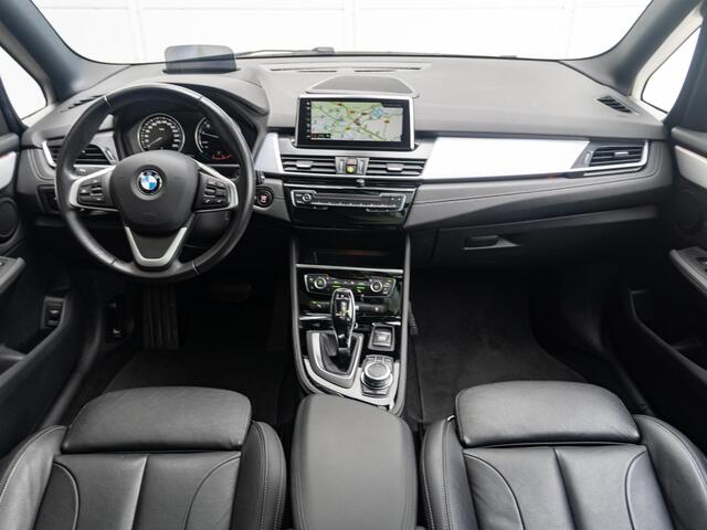 BMW 2-SERIE GRAN TOURER 218i | High Executive | Parking Pack | Panoramadak | Stoelverwarming | Head-Up Display | Laserlicht | 18''