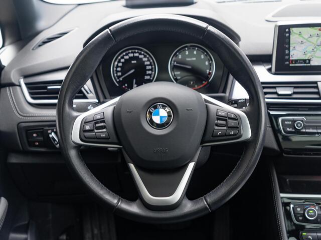 BMW 2-SERIE GRAN TOURER 218i | High Executive | Parking Pack | Panoramadak | Stoelverwarming | Head-Up Display | Laserlicht | 18''