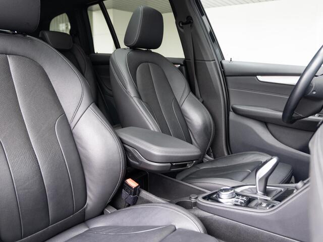 BMW 2-SERIE GRAN TOURER 218i | High Executive | Parking Pack | Panoramadak | Stoelverwarming | Head-Up Display | Laserlicht | 18''