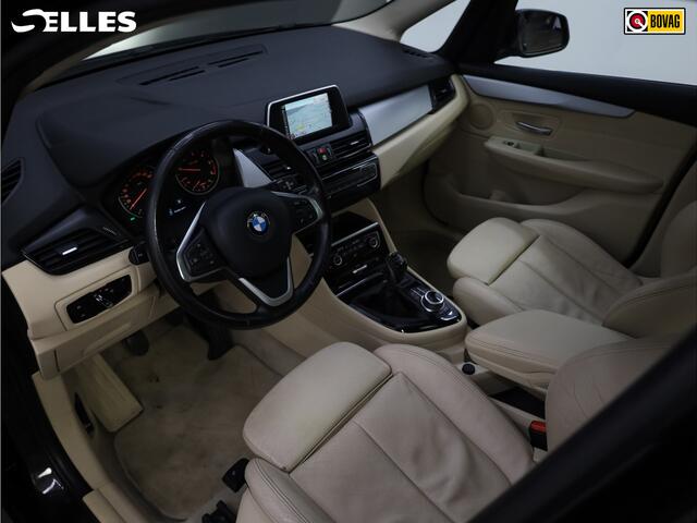 BMW 2-SERIE GRAN TOURER 216d Centennial High Executive | Trekhaak | Panoramadak | Lederen Bekleding