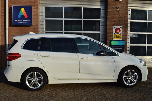 BMW 2-SERIE GRAN TOURER 218i Cent.Exec. 7p. M-Uitvoering, Trekhaak, Schuif-kanteldak