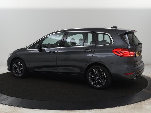 BMW 2-SERIE GRAN TOURER 218i 7 Persoons Executive | Sport Line | 1e eigenaar | Stoelverwarming | Head-Up | Trekhaak | Sportstoelen | Half leder | Navigatie | Climate control | Parkeerhulp | Cruise control