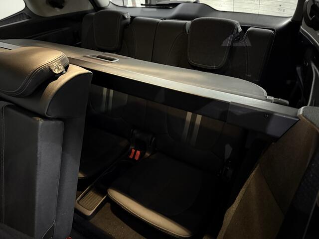 BMW 2-SERIE GRAN TOURER 216i 7p. High Executive Camera, Half leder, Navi, Memory stoelen, Elektrische achterklep, Keyless start, Stoelverwarming