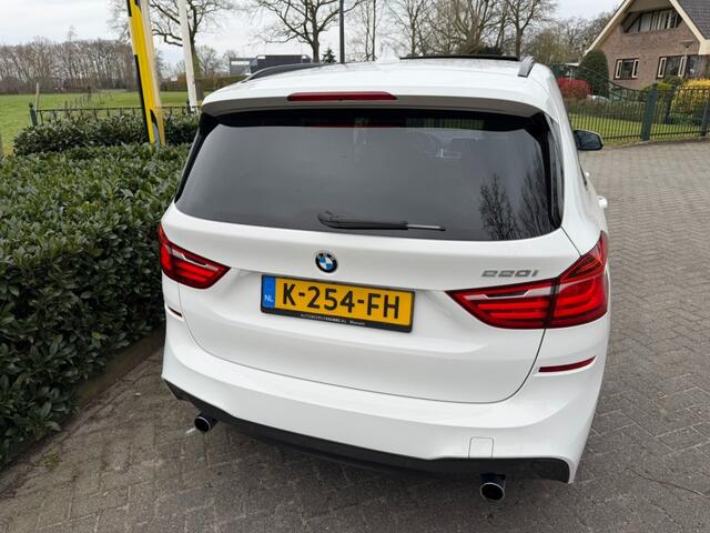 BMW 2-SERIE GRAN TOURER 220 High Executive M Sport Aut.8 Pano / Keyless