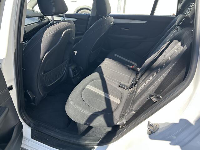 BMW 2-SERIE GRAN TOURER 218i Executive | Navigatie | Parkeersensoren Voor & Achter | Elektrische Achterklep | Climate Control |