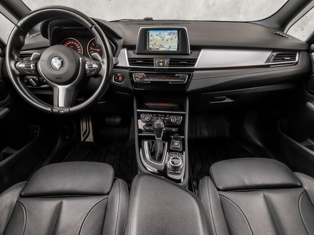 BMW 2-SERIE GRAN TOURER 220i M Sport High Executive 7 Persoons 192Pk Automaat (NAVIGATIE, M PAKKET, TREKHAAK, LEDER, SPORTSTOELEN, STOELVERWARMING, ELEK ACHTERKLEP, GETINT GLAS, NIEUWSTAAT)