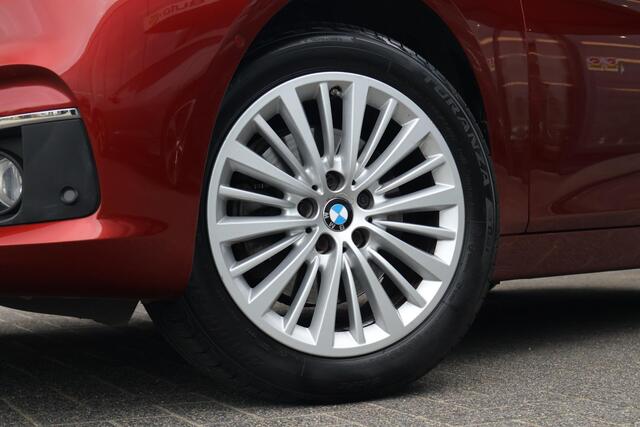 BMW 2-SERIE GRAN TOURER 218i High Executive / Camera / PDC / Stoelverwarming