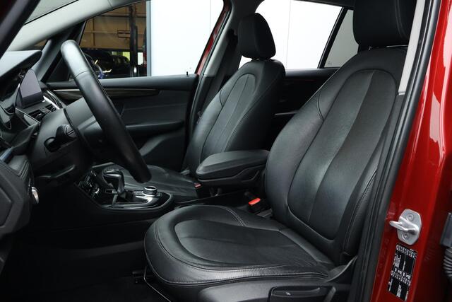 BMW 2-SERIE GRAN TOURER 218i High Executive / Camera / PDC / Stoelverwarming