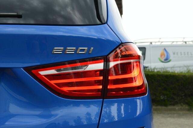 BMW 2-SERIE GRAN TOURER 220i 7p. M-Sport Rijklaarprijs-Garantie Panorama dak leder sport interieur Airco Head-up Apple carplay