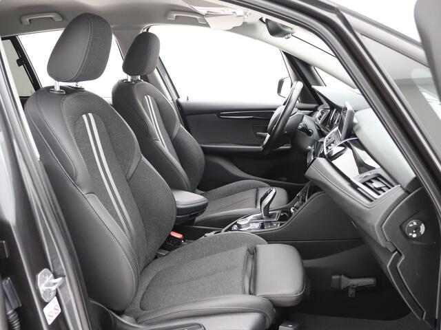 BMW 2-SERIE GRAN TOURER 218i Executive Edition / 7p. / Automaat / Trekhaak / Sport / Origineel NL