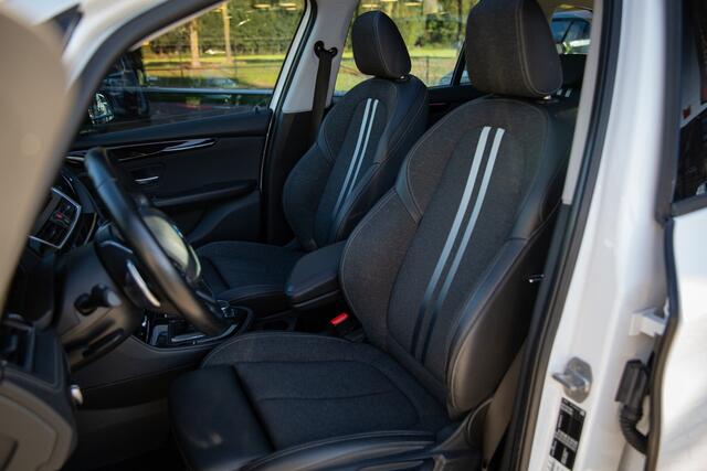 BMW 2-SERIE GRAN TOURER 220i 7p. High Executive , Pano, Head-up Display, Sportstoelen, Trekhaak