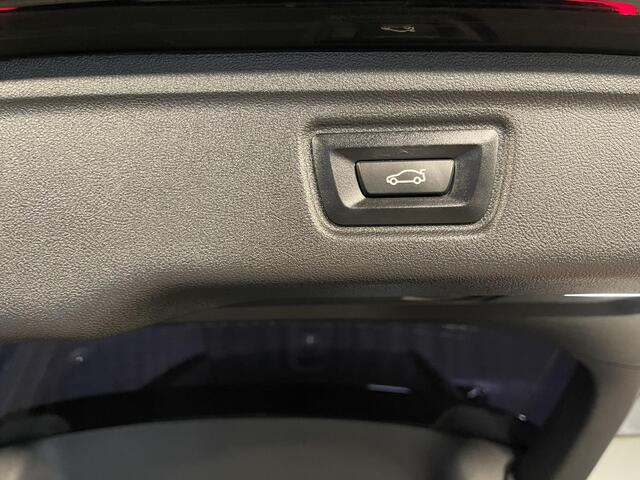 BMW 3-SERIE Touring 320i Executive M Sport 18"/Sportstoelen/Adaptieve cruise/Dodehoek/Live cockpit professional/Stoelverwarming/HiFi/PDC v+a/Apple Carplay & Android Auto