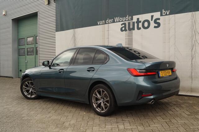 BMW 3-SERIE 316d Automaat Sportline Edition -LEER-LED-ECC-
