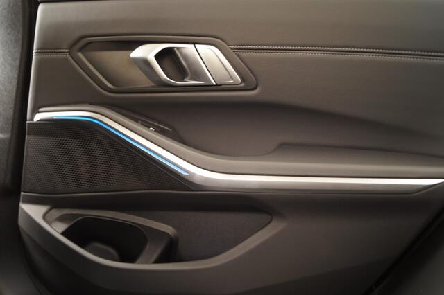 BMW 3-SERIE 316d Automaat Sportline Edition -LEER-LED-ECC-